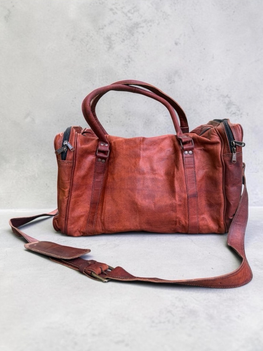 Komal’s  Passion Leather  Vintage-Style Duffel ,Travel, Gym, Weekender Bag - Picture 2 of 8